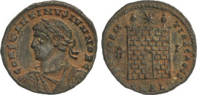 Follis. 317-337 d.C. CONSTANTINO II. ALEJANDRÍA. Anv.: CONSTANTINVS IVN NOB C. Busto laureado, drapeado y acorazado a izquierda. Rev.: PROVIDENTIAE CA...