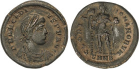 Centenional. 392-395 d.C. ARCADIO. Anv.: DN ARCADIVS PF AVG. Busto diademado y drapeado a derecha. Rev.: GLORIA ROMANORVM. Emperador de frente, cabeza...
