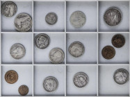 Lote alrededor de 120 monedas. Mayoría Siglo XIX y XX. AE, Al, AR, Latón. Todas de tamaño pequeño contiene monedas de varios países. Destacan varias m...