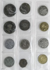 Lote alrededor de 40 monedas. FELIPE III a JUAN CARLOS I. AE, Al, AR, Latón. Resto final de colección varios cobres de distintas épocas, alguna moneda...