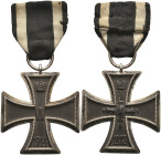 Auszeichnungen Deutscher Staaten bis 1933
 Preußen, Eisernes Kreuz 1914, 2. Klasse, Punze "???" im Bandring, OEK 1909, am Bandabschnitt, Zustand 2.
...