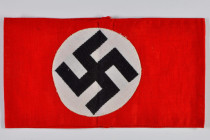 Uniformeffekten und Hoheitsabz. 3. Reich allg.
 Hakenkreuz-Armbinde für Parteiverbände, Stoff, zweiteilig, Hakenkreuz gewebt, Zustand 2.

Swastika ...