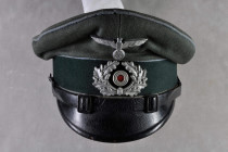 Kopfbedeckungen 3. Reich und 2. Weltkrieg
 Wehrmacht Heer, Schirmmütze für Mannschaften, feldgraues Tuch komplett mit Adler und Eichenlaubkranz aus A...