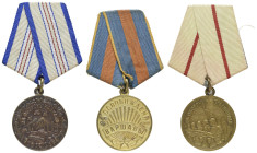 Ausländische Orden und Ehrenzeichen nach 1871
 UdSSR. Lot aus drei schönen Medaillen, "Für die Verteidigung des Kaukasus", Erhaltungszustand ss-vz, "...