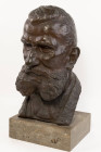 Varia
 Bronzegussbüste auf braun-grauem Marmorsockel zu Ehren Fritz Henkels, an der Plinthe punziert: "A. BISCHOFF / KUNSTGIESSEREI / DÜSSELDORF-HEER...