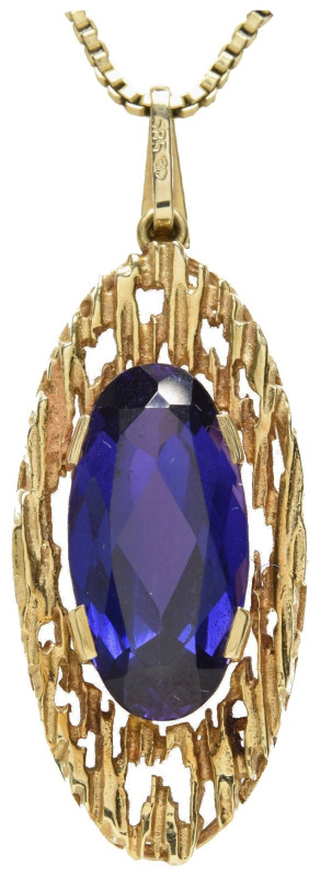 Ketten mit Steinbesatz
 Amethyst-Anhänger an Kette, 585er Gelbgold, ca. 4 x 1,5...