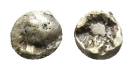 IONIA. Uncertain mint (Circa 600-550 BC). EL 1/96 Stater.
Obv: Phokaic standard.
Rev: Incuse square.
SNG von Aulock 7791
Condition: Fine/VF
Weigh...