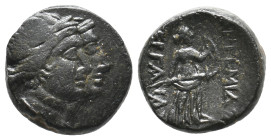 PAMPHYLIA. Perga (200-1 BC). AE
Obv: Jugate, laureate heads right of Artemis and Apollo.
Rev: AΡTEMIΔOΣ ΠEΡΓAIAΣ
Artemis walking right, holding tor...
