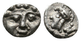 PISIDIA. Selge. (Circa 350-300 BC). AR Obol.
Obv: Facing gorgoneion.
Rev: Helmeted head of Athena left; astragalos to right.
SNG France 1928.
Conditio...