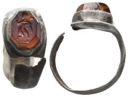 ANCIENT ROMAN SILVER RING / GEM STONE (1ST-5TH CENTURY AD.)
Condition : See picture. No return
Weight : 3.52 g