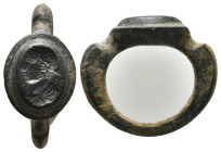 ANCIENT ROMAN BRONZE RING (1ST-3RD CENTURY AD.)
Condition : See picture. No return.
Weight : 7.65 g