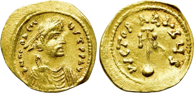 HERACLIUS (610-641). GOLD Semissis. Constantinople. 

Obv: δ N ҺЄRACILЧS T P P...