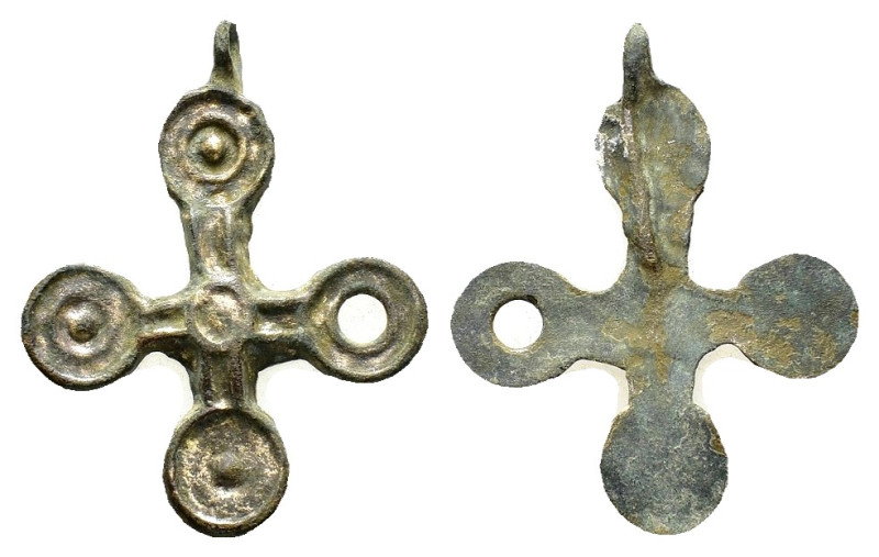 BYZANTINE EMPIRE.Bronze Cross.(8th-10th century).Ae.

Condition : Good very fine...