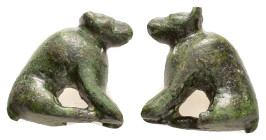 ANCIENT ROMAN BRONZE DOG FIGURINE.(1st - 2nd Century).Ae.

Condition : Good very fine.

Weight : 21.3 gr
Diameter : 26 mm