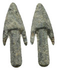 ANCIENT ROMAN BRONZE ARROW HEADS.(Circa 2th Century).Ae.

Condition : Good very fine.

Weight : 5.7 gr
Diameter : 34 mm