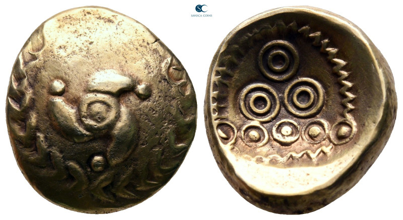 Central Europe. Vindelici 100-50 BC. 
Stater AV

19 mm, 6,48 g

Triskeles w...