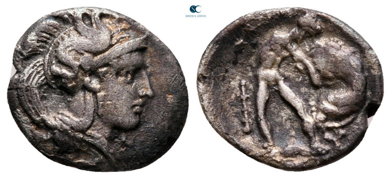 Lucania. Herakleia circa 432-330 BC. 
Diobol AR

13 mm, 1,06 g

Helmeted he...