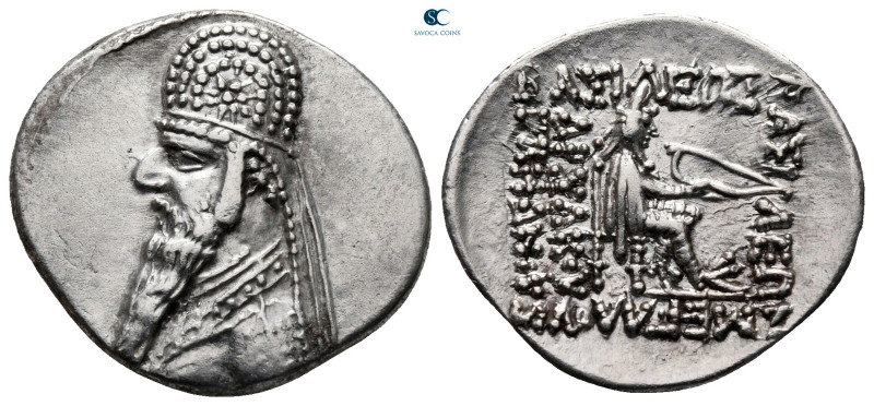 Kings of Parthia. Rhagae. Sinatrukes 93-69 BC. 
Drachm AR

22 mm, 4,10 g

D...