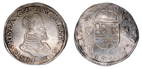 Spanish Netherlands Flanders, 1558, 1 Ecu, F-VF details. Old tooling on the fields.