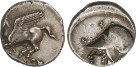 Ancient Greece
Estátera. 375-350 a.C. LEUKAS. ACARNANIA. Anv.: Pegaso volando a izquierda, debajo A. Rev.: Cabeza de Atenea con casco corintio a izqu...