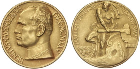 World Coins
Medalla Benito Mussolini. 1925. Anv.: BENITVS MVSSOLINVS DVX MCMXXV, Busto a izquierda. Rev.: ITALIAM VEHIT FORTVNAMQVE SVAM. Figura masc...