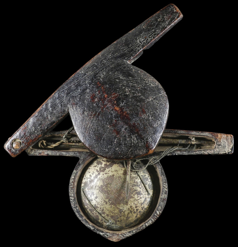 Scales and Weights
Balanza de platillos. Fe y latón. Ø 180 x 90 x 35 mm. Balanz...