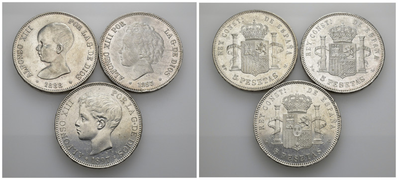 ALFONSO XIII. Lote de 3 piezas de 5 pesetas: 1888, 1893 y 1897. EBC.