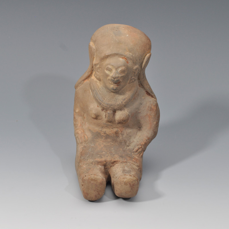 ARQUEOLOGÍA. PREHISPÁNICO. Cultura Jama Coaque. Figura femenina sentada (500-100...