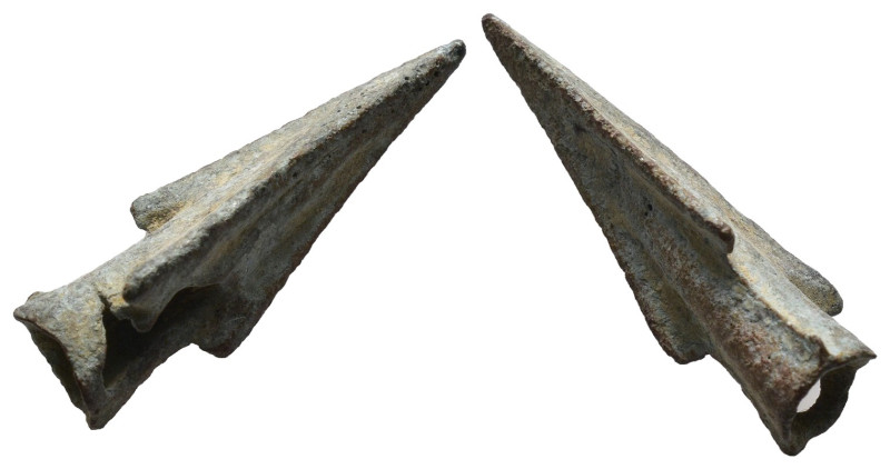 Weight 1.88 gr - Diameter 25 mm Ancient Bronze Arrowhead. SOLD AS SEEN.