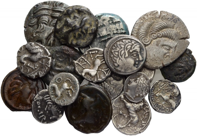 CELTIC COINAGE. BELGICA. Lot. A lot containing 13 silver, 1 bronze and 4 potin c...