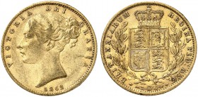 GROSSBRITANNIEN. Königreich. Victoria, 1837-1901. Sovereign 1862, London. Young head. Narrow date. E over F in DEF. 7.91 g. Seaby 3852 D. Fr. 387 e. G...