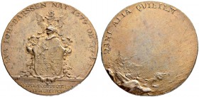 SCHWEDEN. Friedrich I. 1720-1751. Kupfermedaille 1744. Auf den Tod von Eva Johanna Hårlemann, geb. Barssen. Stempel von J. C. Hedlinger. Familienwappe...