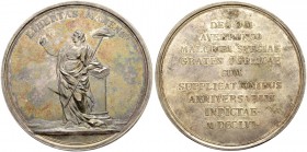 SCHWEDEN. Adolph Friedrich, 1751-1771. Silbermedaille 1756. Auf die schwedischen Freiheiten. Stempel von D. Fehmarn. Libertas mit Stab und Hut lehnt a...