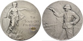 SCHWEIZ. Schützentaler und Schützenmedaillen. Freiburg / Fribourg. Silbermedaille 1930. Fribourg. Tir sous-off. 56.69 g. Richter (Schützenmedaillen) 4...