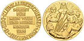 SCHWEIZ. Schützentaler und Schützenmedaillen. Luzern. Goldmedaille 1957. Luzern. 13. Eidgenössisches Kleinkaliberschiessen. 23.95 g. Richter (Schützen...