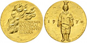 SCHWEIZ. Schützentaler und Schützenmedaillen. Luzern. Goldmedaille 1970. Luzern. 18. Kantonalschützenfest. Stempel von Franco Annoni. 31.65 g. Richter...