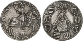 LOTHRINGEN. Antoine, 1508-1544 
Silbergußmedaille 1525, "Grand Écu au Cavalier". Reitender Herzog mit Schwert, die Pferdedecke verziert und ohne Schr...