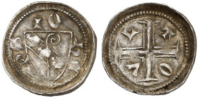 TOUL. - Bistum. Johann von Sierck, 1296-1305 
Denier. Wappen: Binde mit drei Muscheln, darüber Krummstab IO-HE-PS / Kreuz mit TOVL.
Robert - Flon 44...