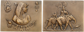 EUROPA. FRANKREICH. Medaillen. 
Bronzeplakette o. J. (1902, von E. Framiet, 83,9 x 66,7 mm). Brustbild Kleopatra / Thronende Kleopatra auf Löwenthron...