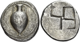 Terone. 
Tetradrachm circa 500-480, AR 16.10 g. Wine-jug with three bunches of grapes. Rev. Swastika punch and central pellet. AMNG III, –. Robinson ...