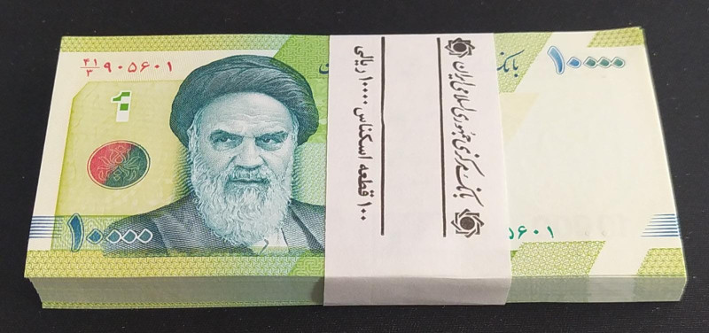 Iran, 10.000 Rials, 2017/2018, UNC, p159c, BUNDLE
(Total 100 Banknotes)
Estima...