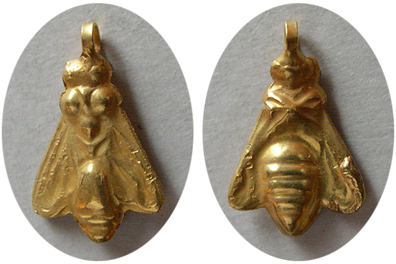 PHOENICIA, Ca. 500 BC. Early Phoenician gold Bee pendent (0.41 gm; 14mm x 8mm). ...