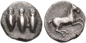 BOEOTIA. Orchomenos. late 5th century-364 BC. Tritetartemorion (Silver, 9 mm, 0.60 g). Three wheat grains in a row, sprouting ends upwards. Rev. Horse...