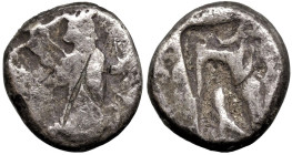 Greek
ACHAEMENID EMPIRE. Time of Darios II (circa 425-405 BC). Sardes
AR Siglos (16.3mm 4.85g)
Obv: Persian king or hero, wearing kidaris and kandy...