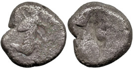 Greek
ACHAEMENID EMPIRE. Time of Darios II (circa 425-405 BC). Sardes
AR Siglos (15.6mm 5.11g)
Obv: Persian king or hero, wearing kidaris and kandy...