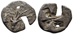 Greek
MYSIA. Kyzikos. (Circa 550-500 BC).
AR Hemiobol (9.1mm 0.4g).
Obv: Tunny to right above lotus flower to right.
Rev: Quadripartite incuse squ...