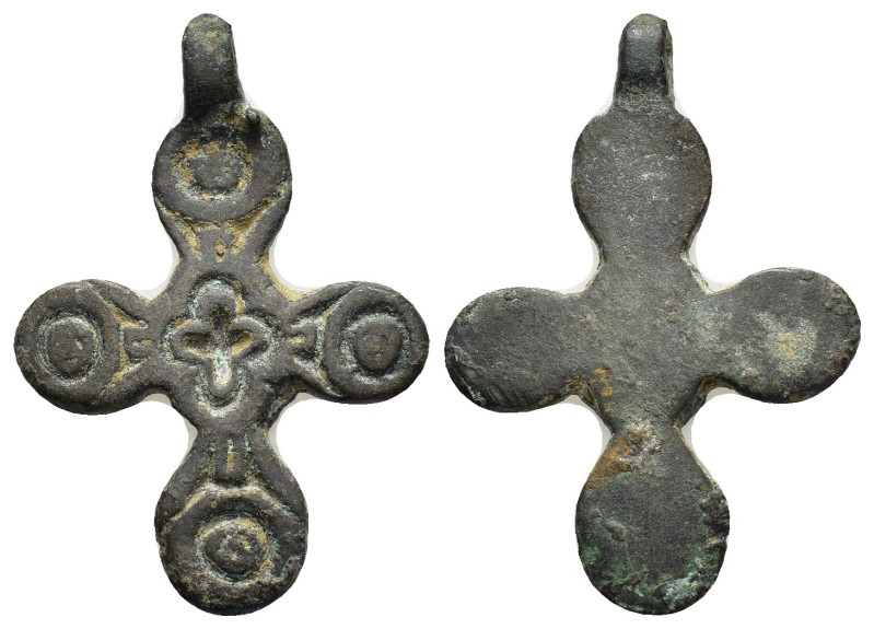 BYZANTINE EMPIRE.Bronze Cross.(8th-10th century).Ae.

Condition : Good very fine...