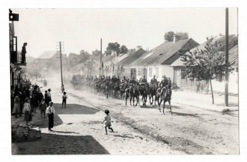 II RP, Fotografia 1 Pułku Strzelców Konnych, Garwolin - powrót II Szwadronu 1933...