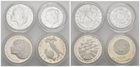 Lotto di 3 monete celebrative - Anni e soggetti vari - Ag. - tutte in cofanetto e capsula originale.