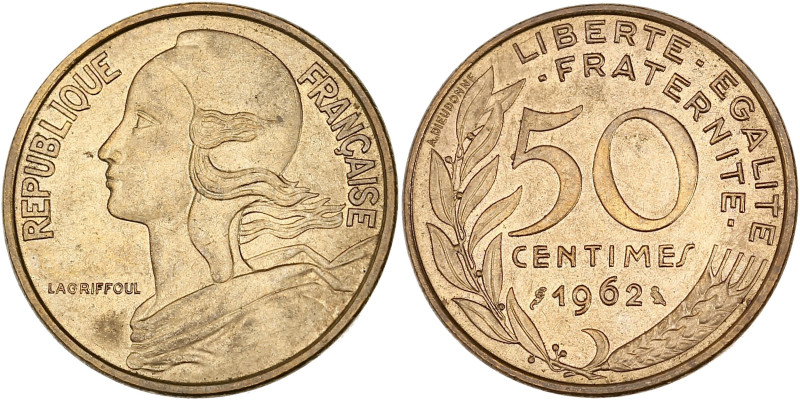 Marianne - 50 centimes 1962 - Col à 4 plis

Bronze-aluminium - 7,05 grs - 25 mm
...